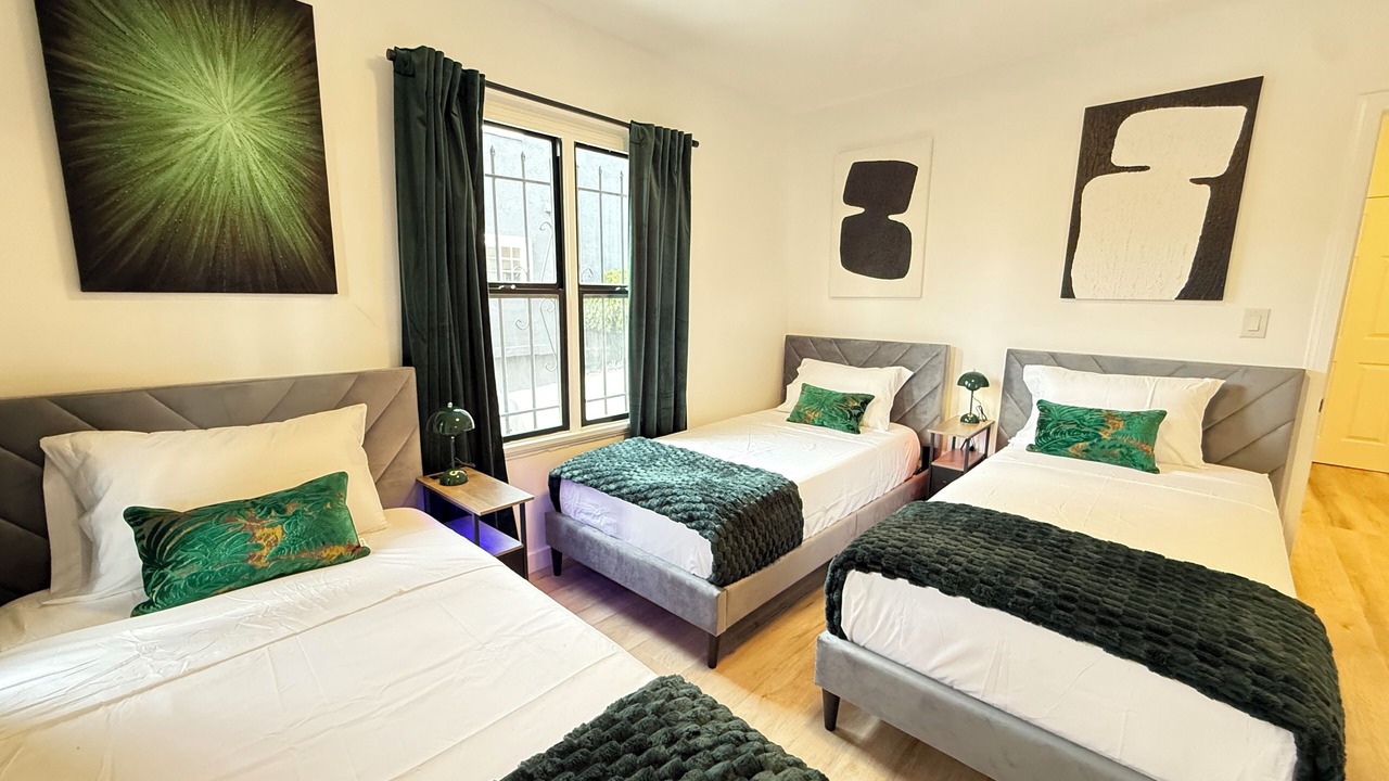Photo of Bedroom in Hollywood