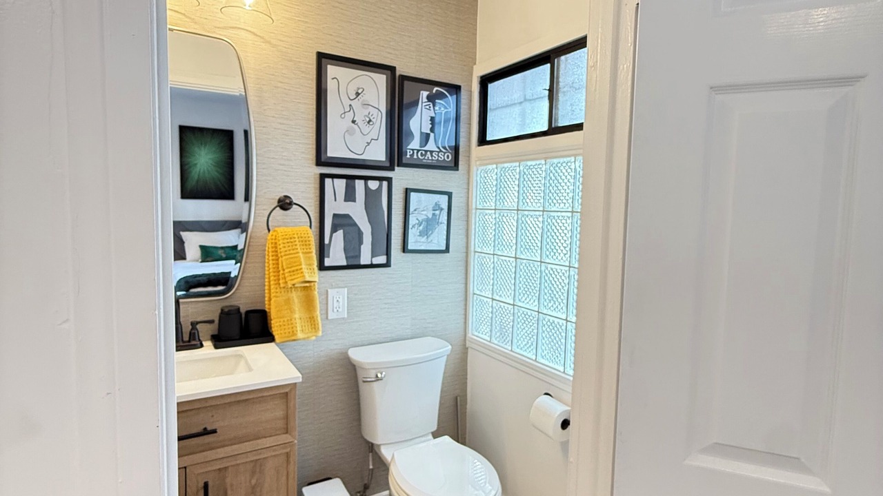 Photo of Bathroom in Hollywood