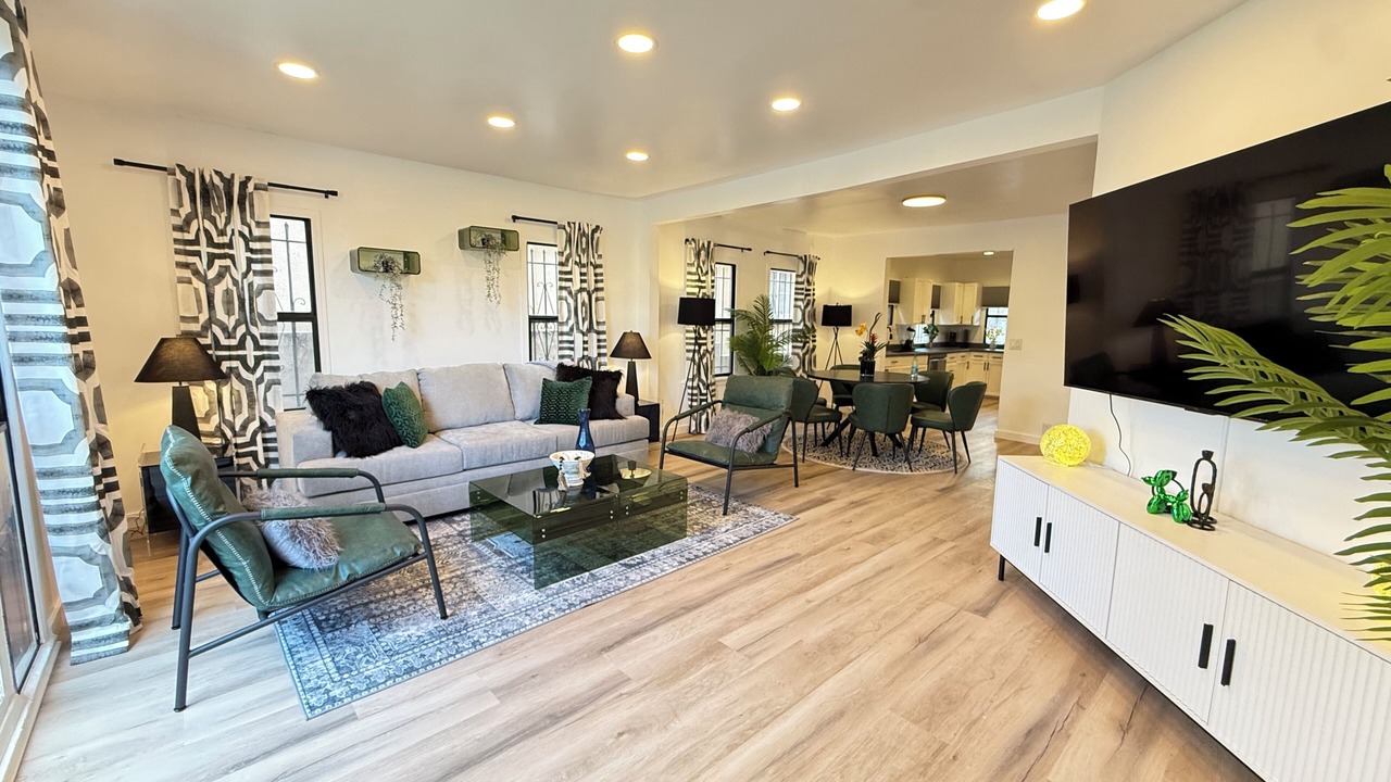 Photo of Livingroom in Hollywood