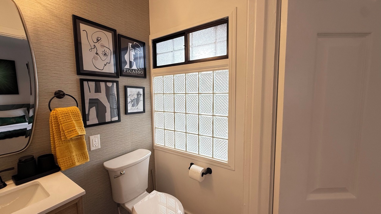 Photo of Bathroom in Hollywood