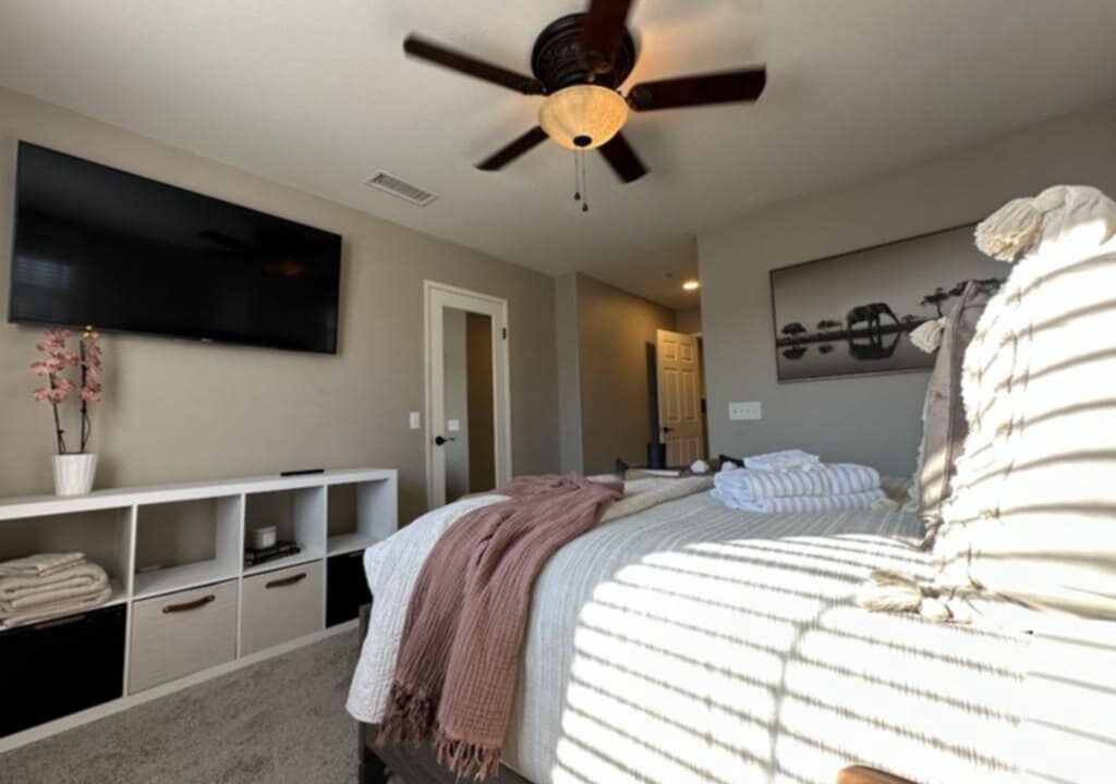 Photo of Bedroom in Murrieta Hot Springs