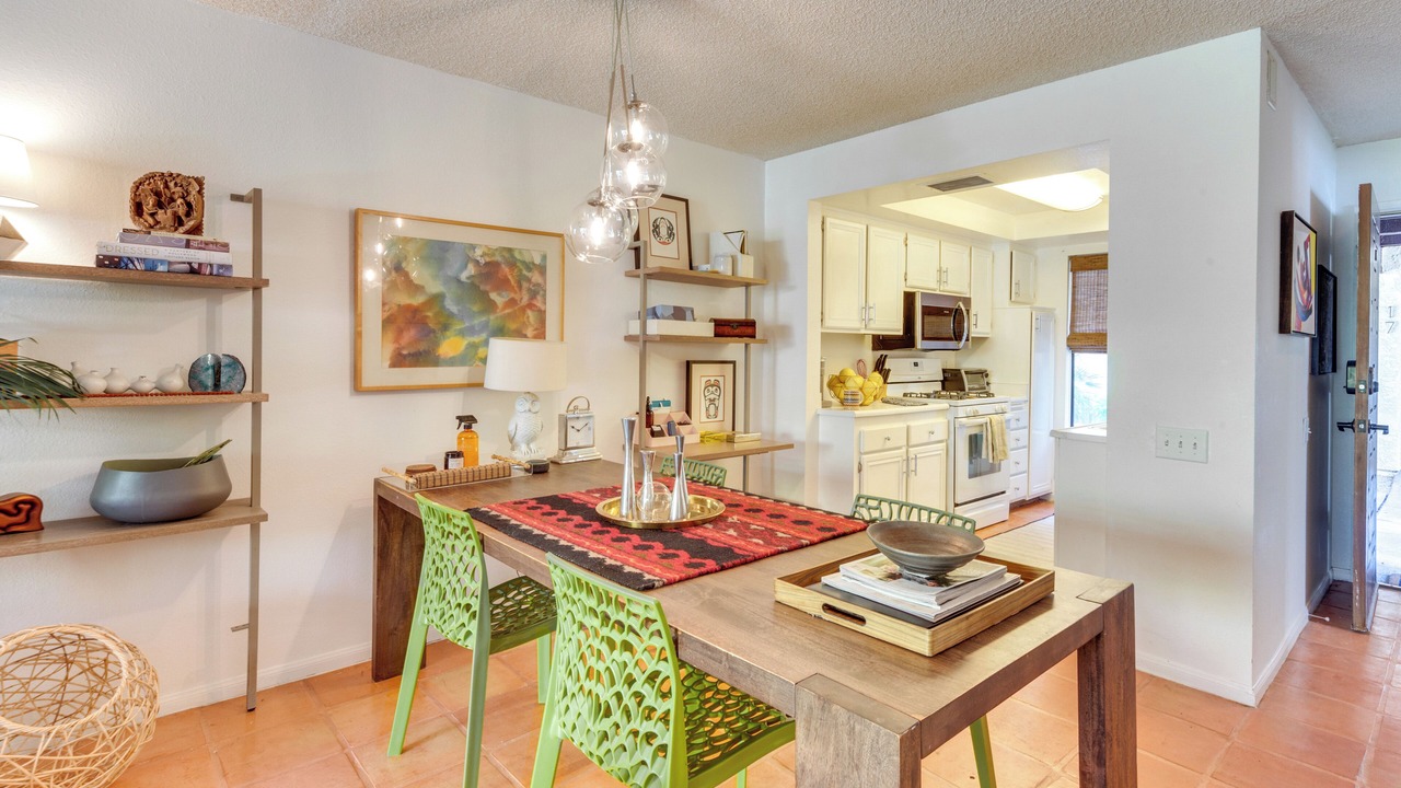 Photo of Livingroom in Canyon Corridor