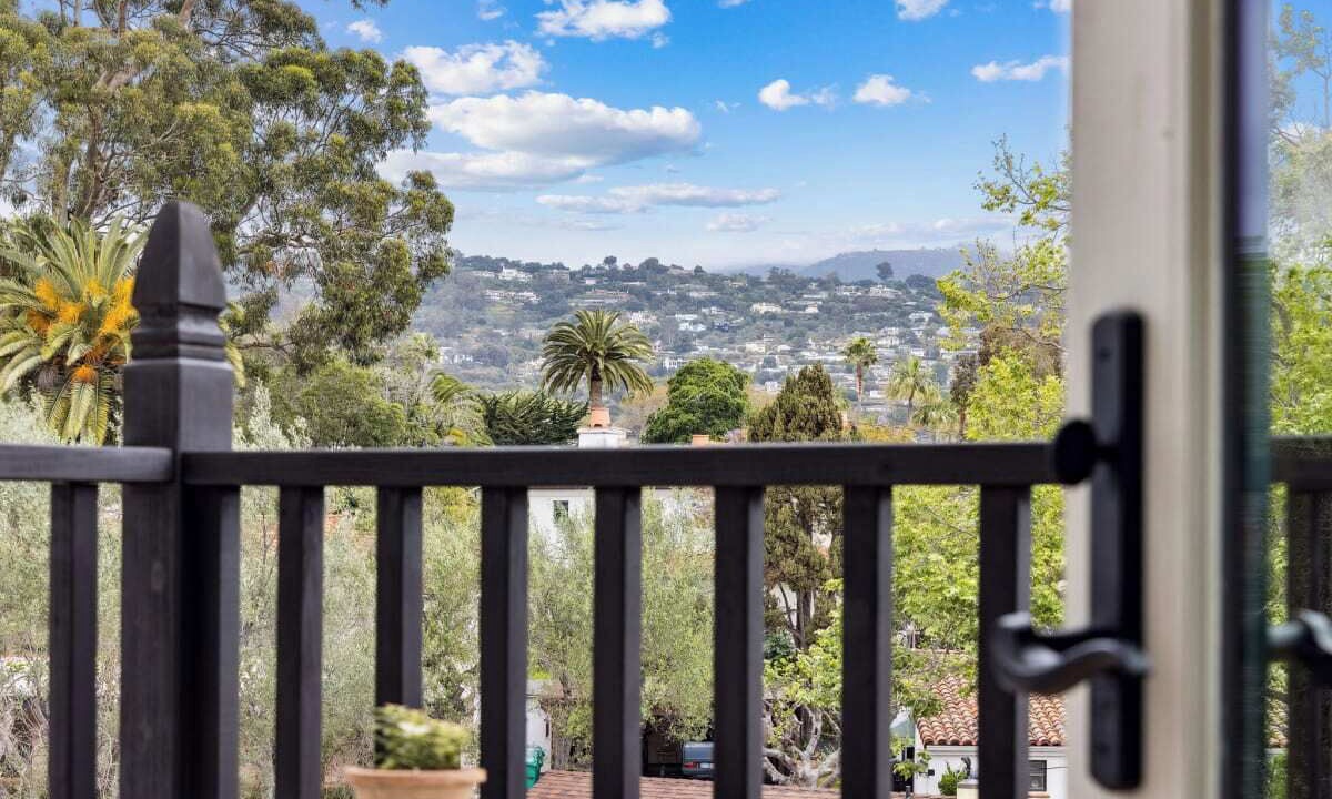 Photo of Patio Balcony in Laguna