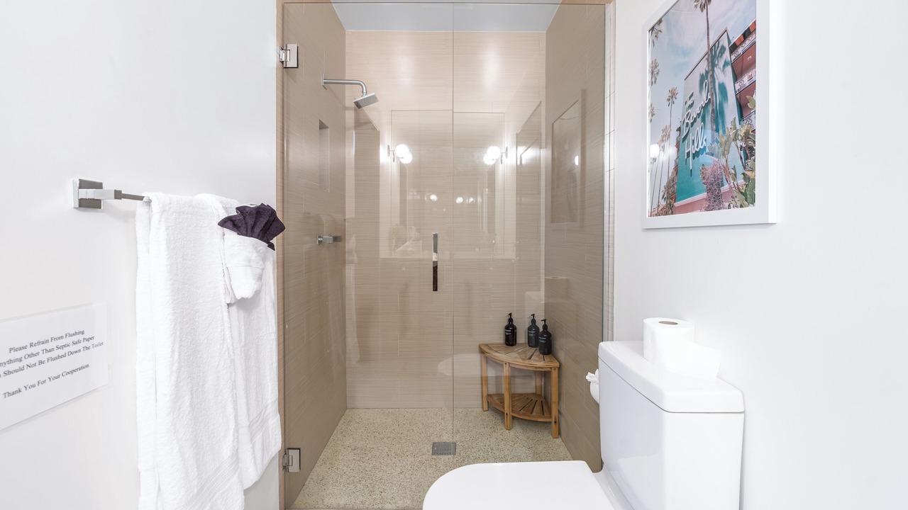 Photo of Bathroom in Hollywood Hills West