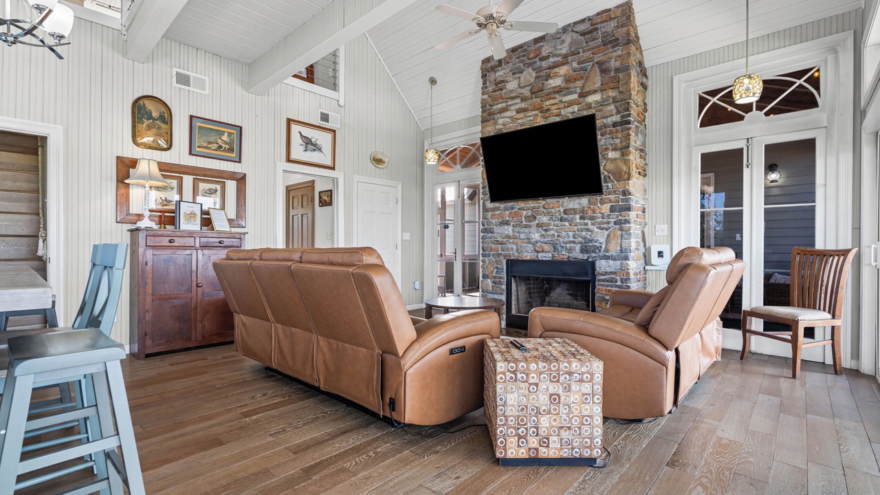 Photo of Livingroom in Ocean Springs