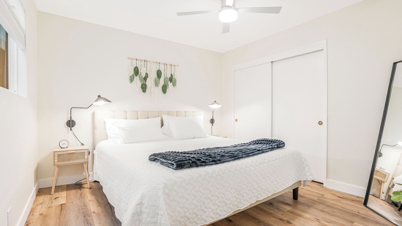 Photo of Bedroom in Silver Strand