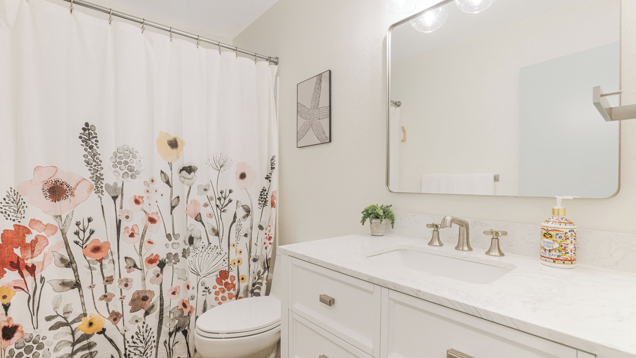 Photo of Bathroom in Silver Strand