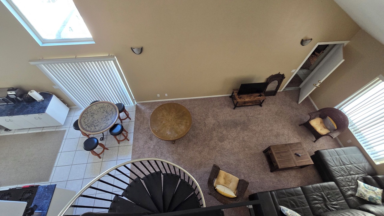 Photo of Livingroom in Simi Valley