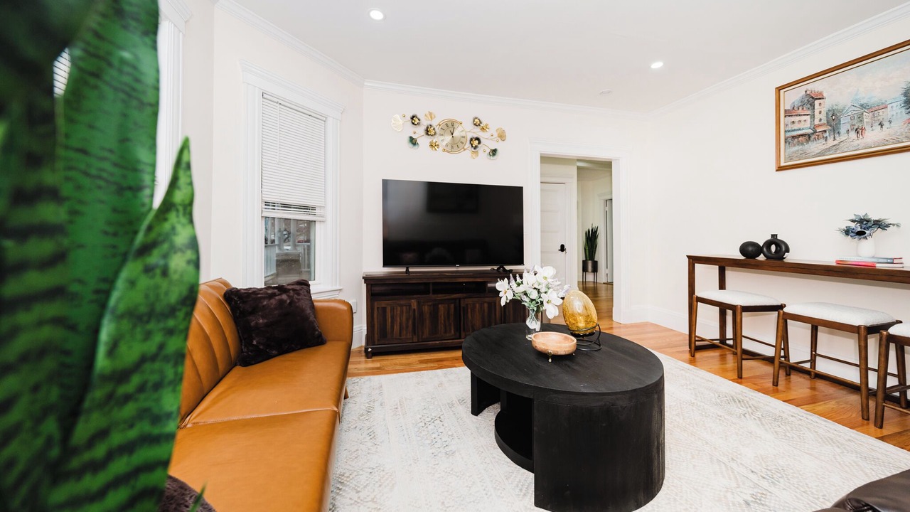 Photo of Livingroom in Ashmont