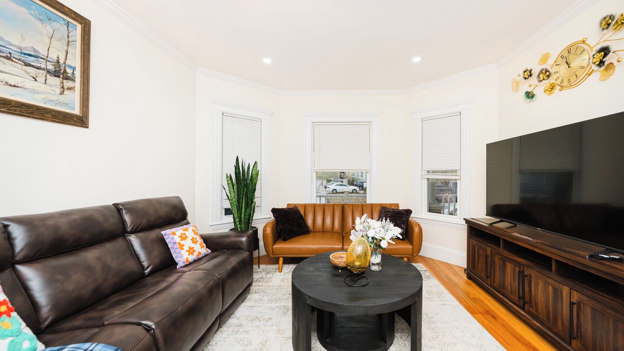 Photo of Livingroom in Ashmont