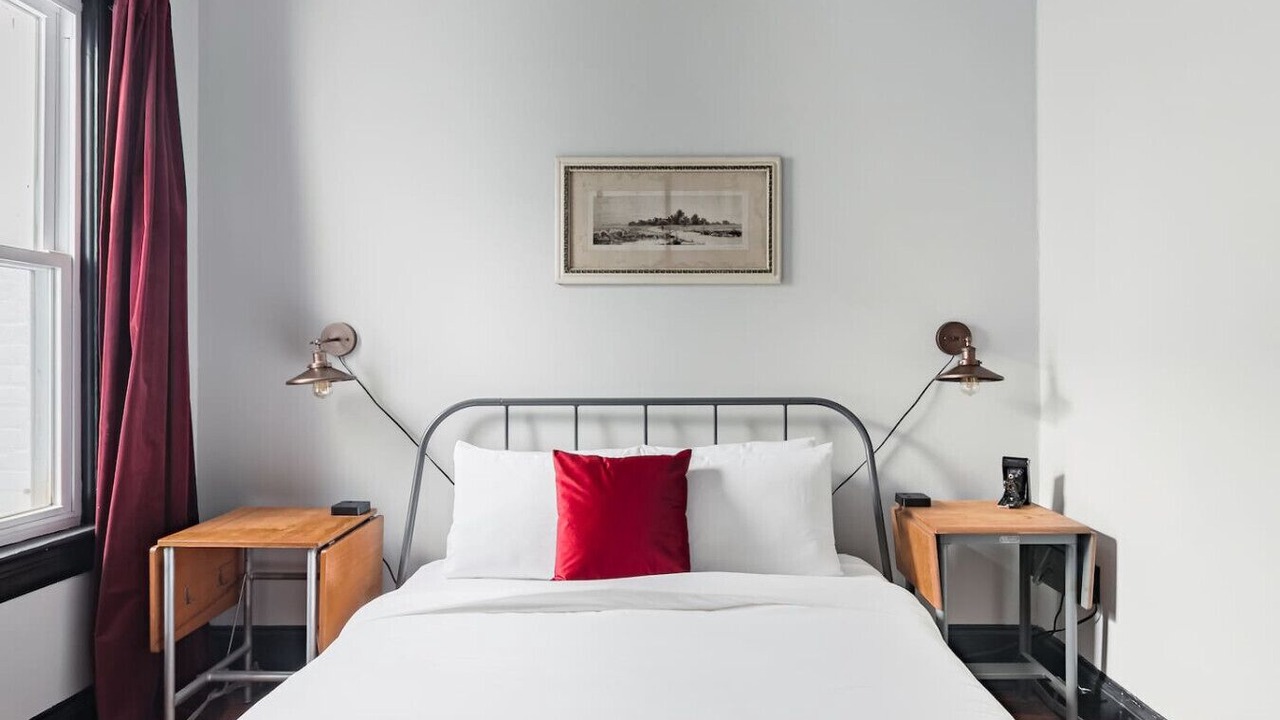 Photo of Bedroom in Truxton Circle