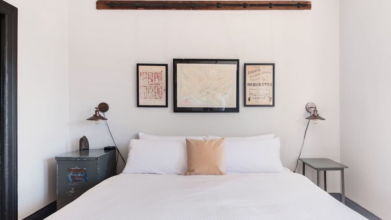 Photo of Bedroom in Truxton Circle