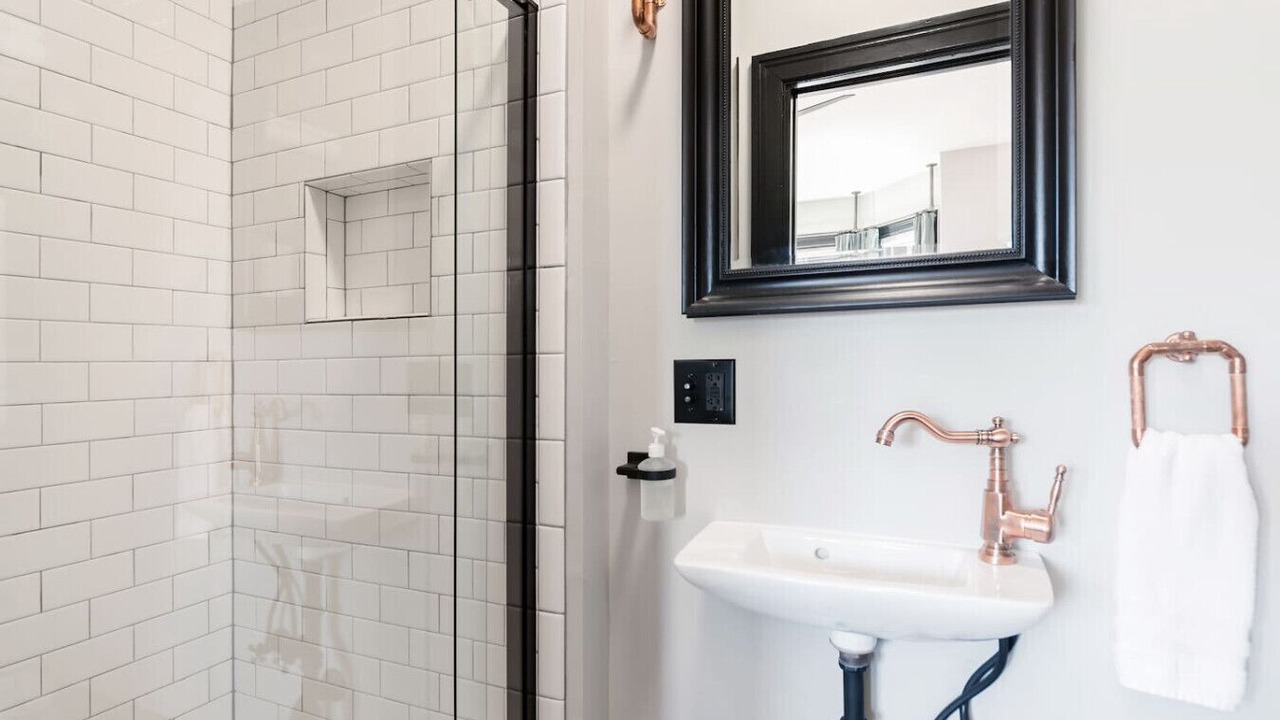 Photo of Bathroom in Truxton Circle