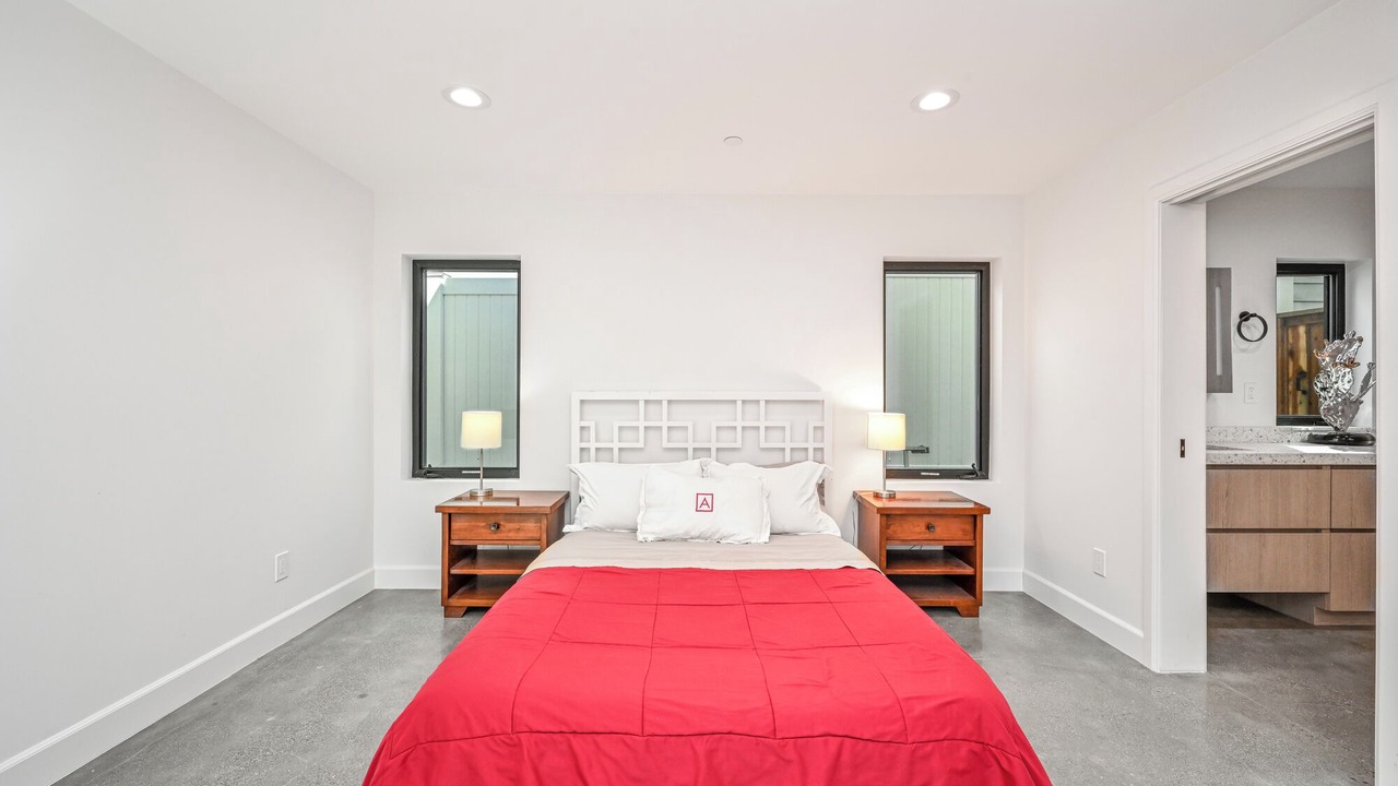 Photo of Bedroom in Corona del Mar
