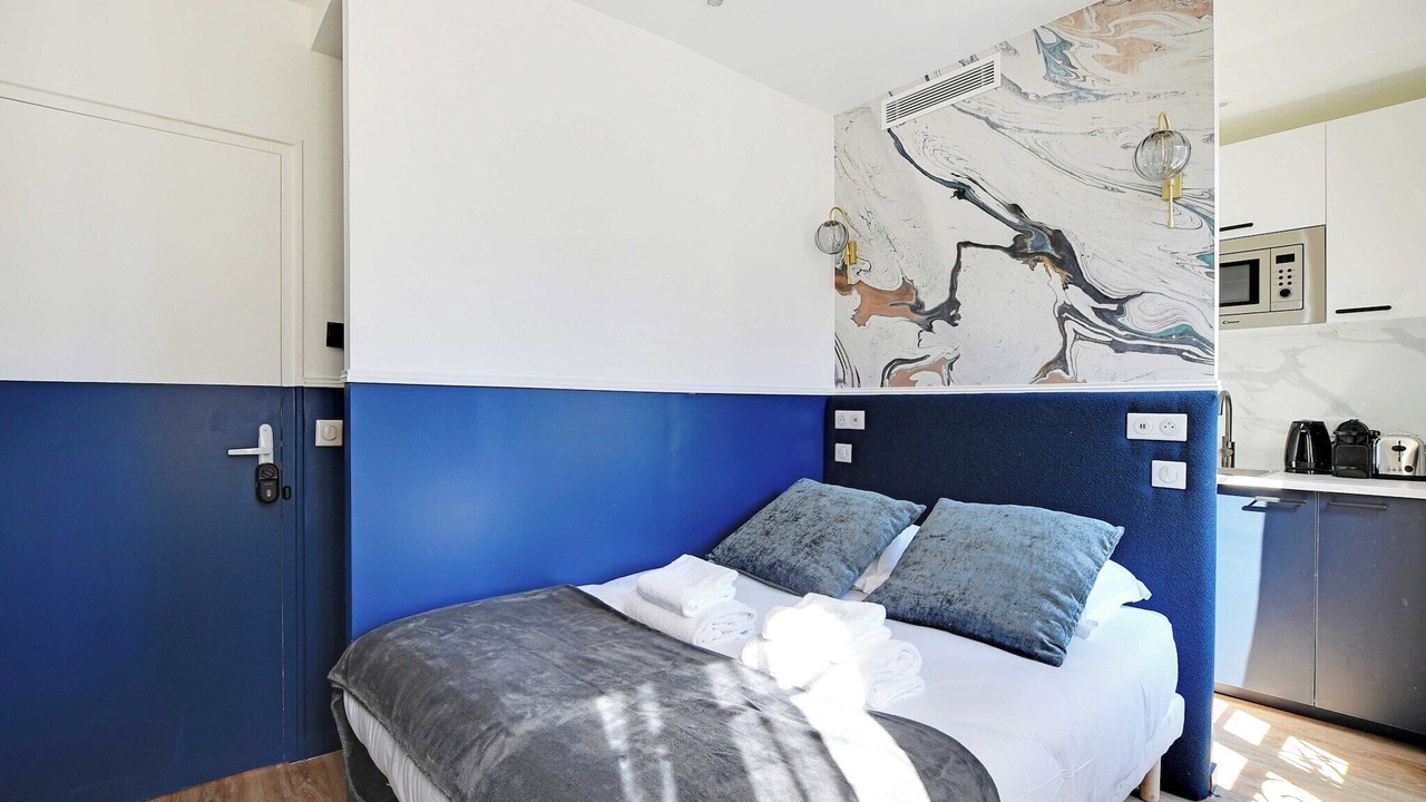Photo of Bedroom in 18th Arrondissement