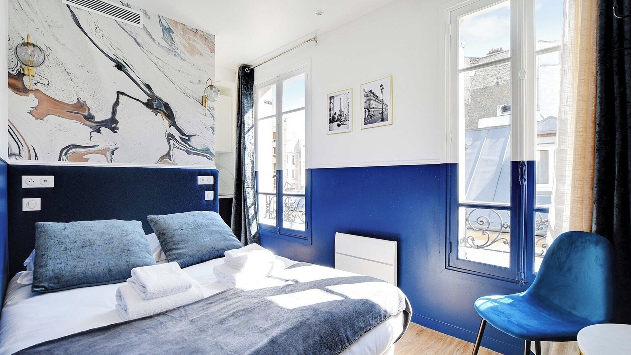 Photo of Bedroom in 18th Arrondissement