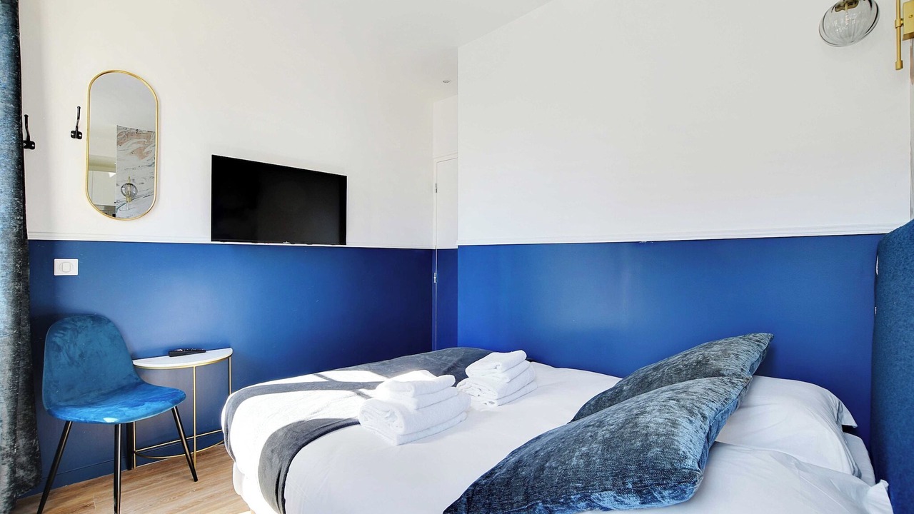 Photo of Bedroom in 18th Arrondissement