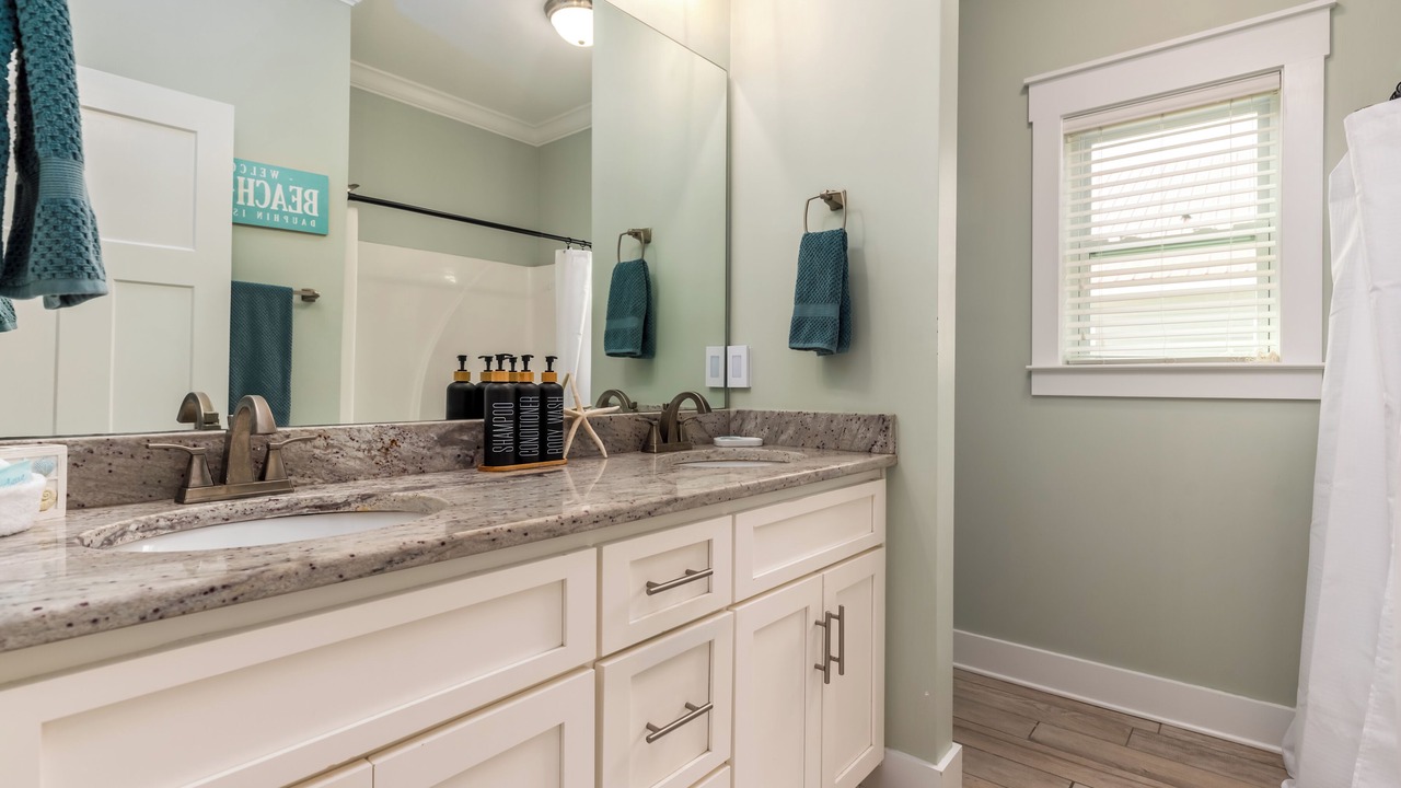 Photo of Bathroom in Dauphin Island