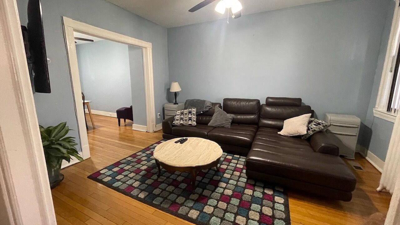 Photo of Livingroom in Hill East