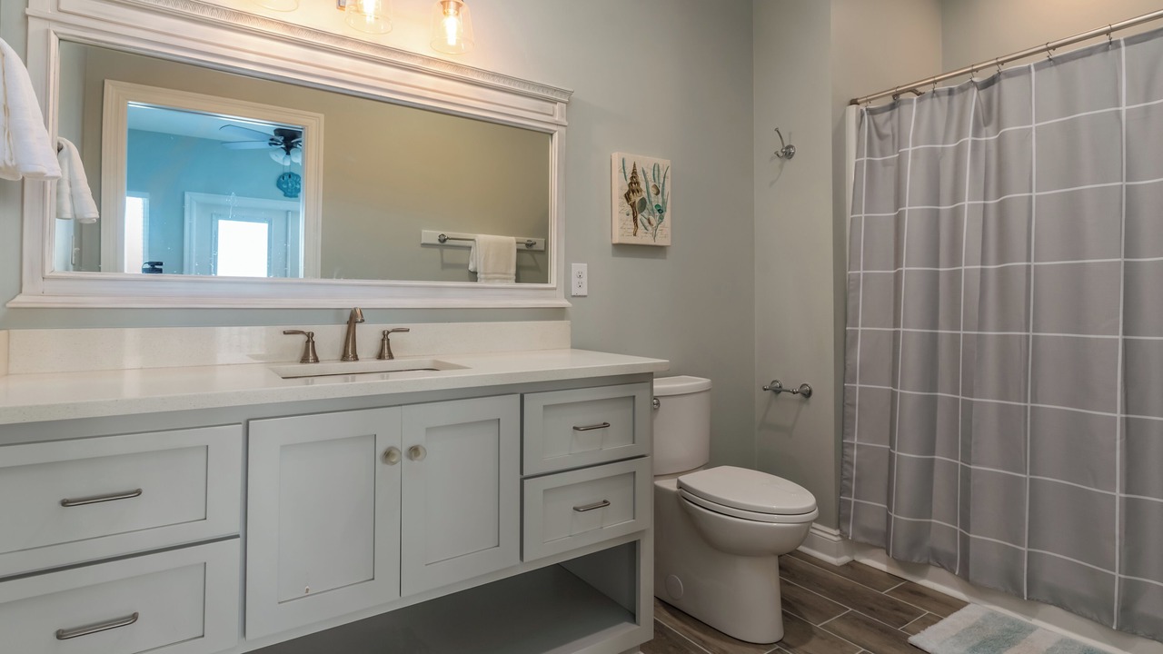 Photo of Bathroom in Dauphin Island