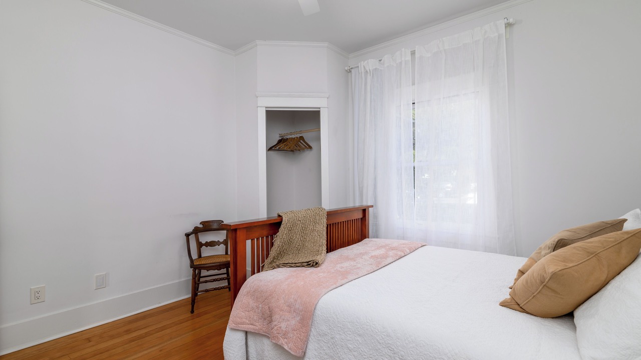 Photo of Bedroom in Santa Paula