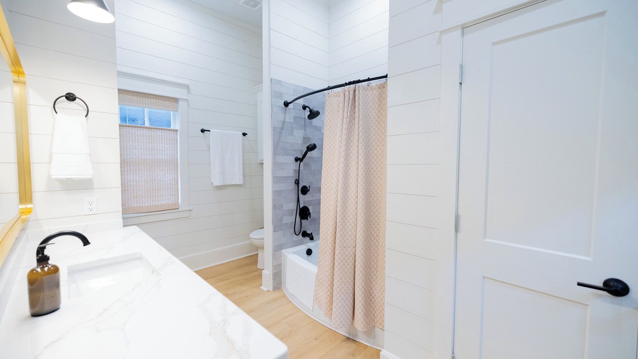 Photo of Bathroom in Laurel