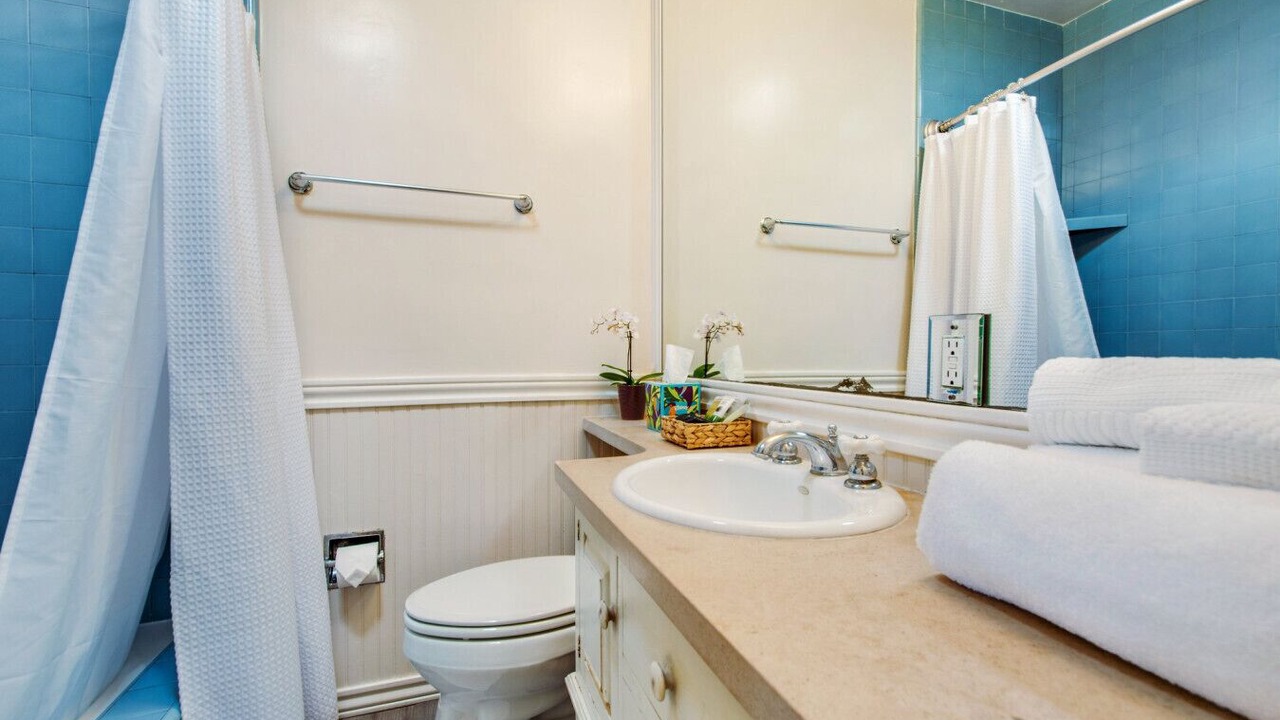 Photo of Bathroom in Valmonte