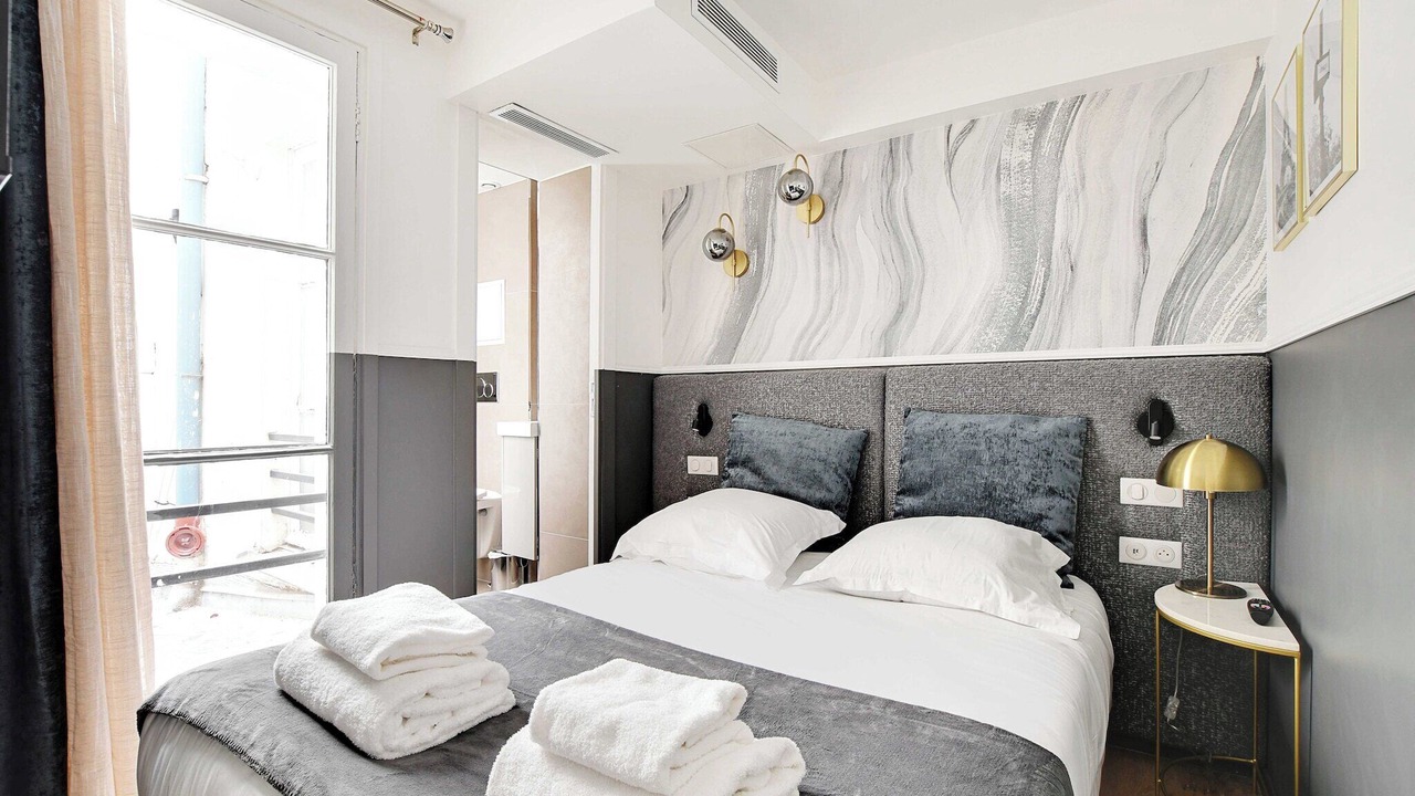 Photo of Bedroom in 18th Arrondissement