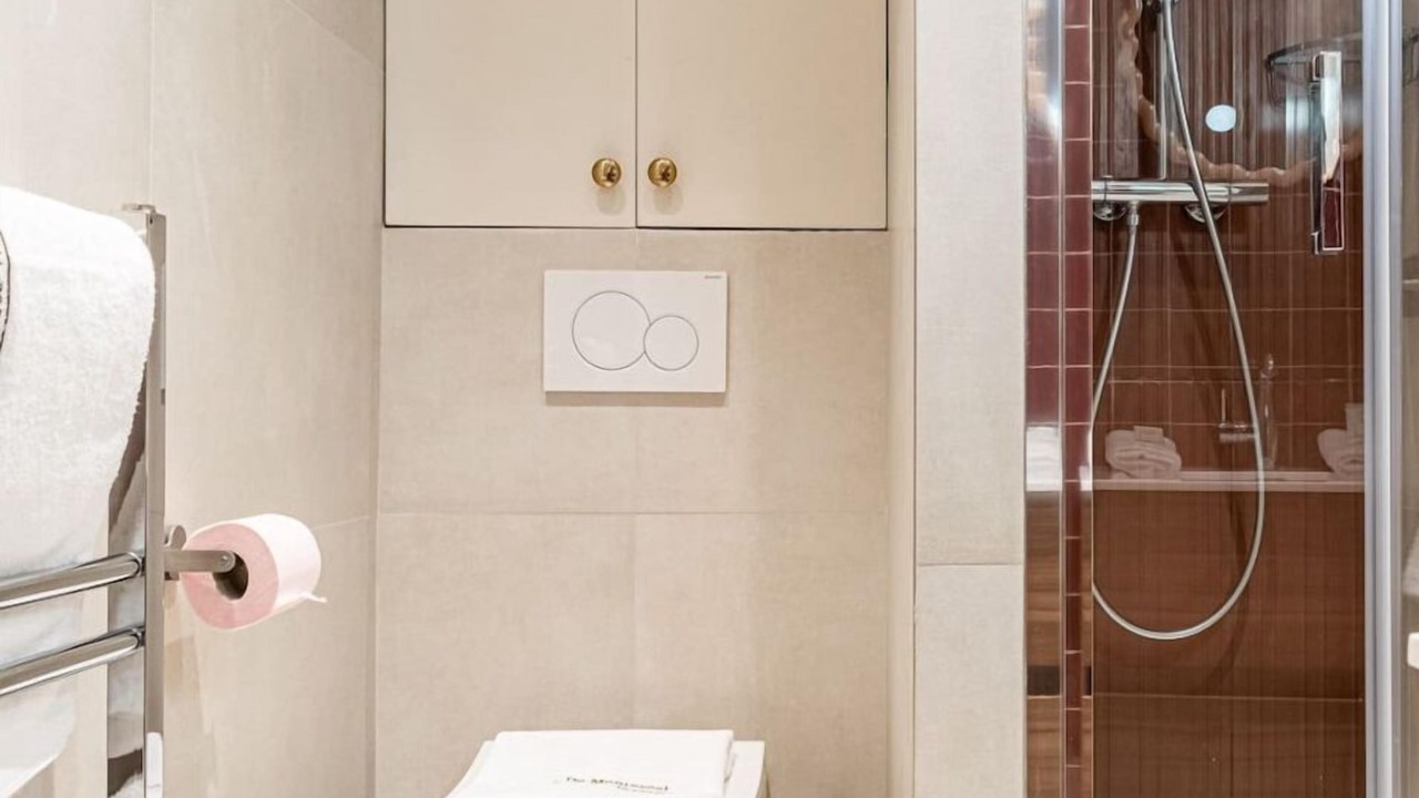 Photo of Bathroom in Notre-Dame-des-Champs
