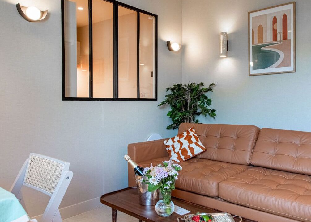 Photo of Livingroom in Notre-Dame-des-Champs