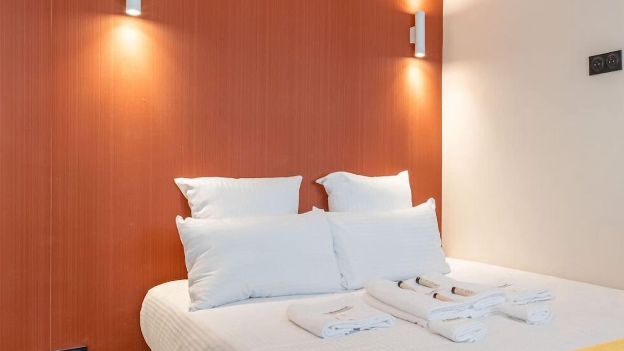 Photo of Bedroom in Notre-Dame-des-Champs