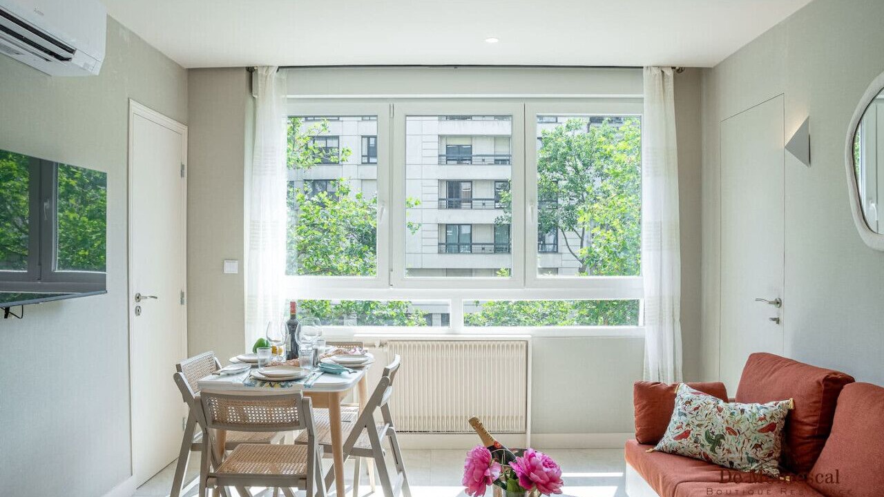 Photo of Livingroom in Notre-Dame-des-Champs