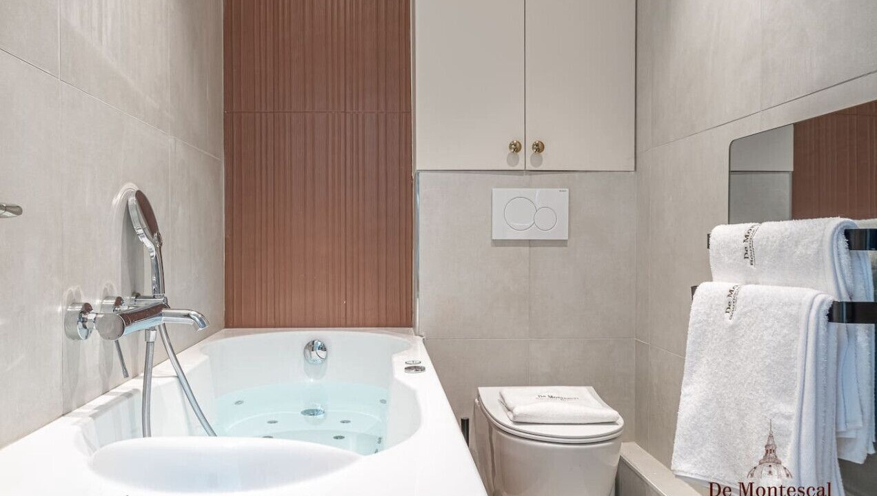Photo of Bathroom in Notre-Dame-des-Champs