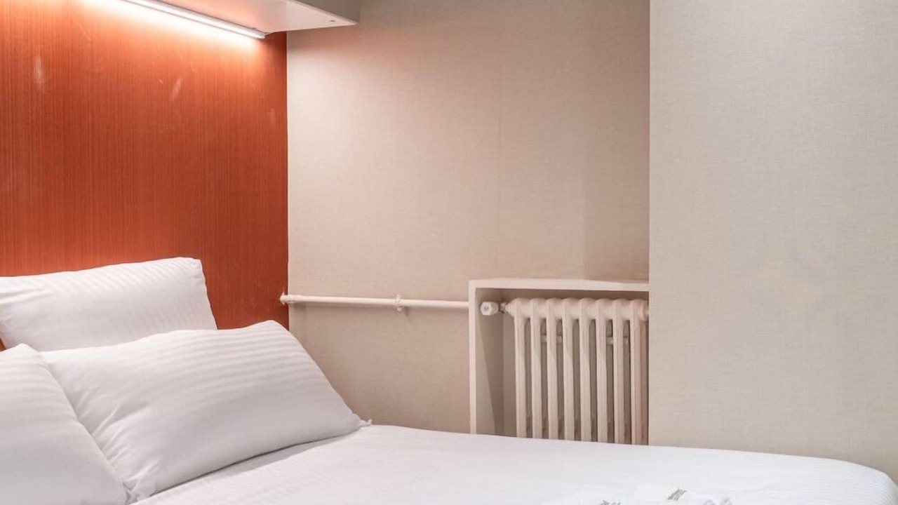 Photo of Bedroom in Notre-Dame-des-Champs