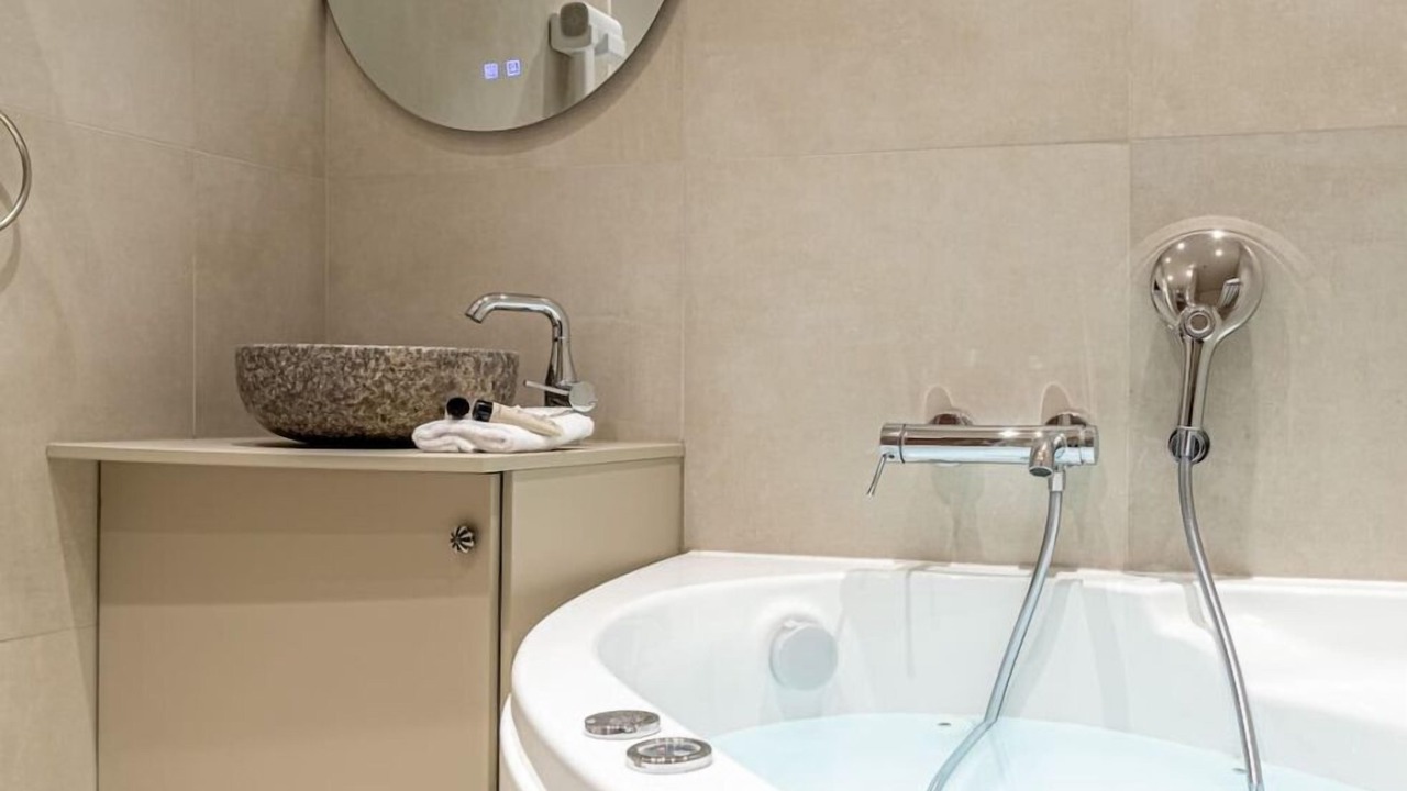 Photo of Bathroom in Notre-Dame-des-Champs
