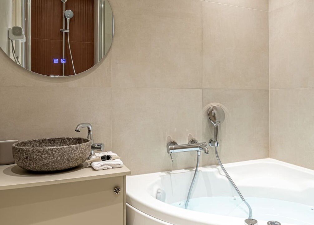 Photo of Bathroom in Notre-Dame-des-Champs