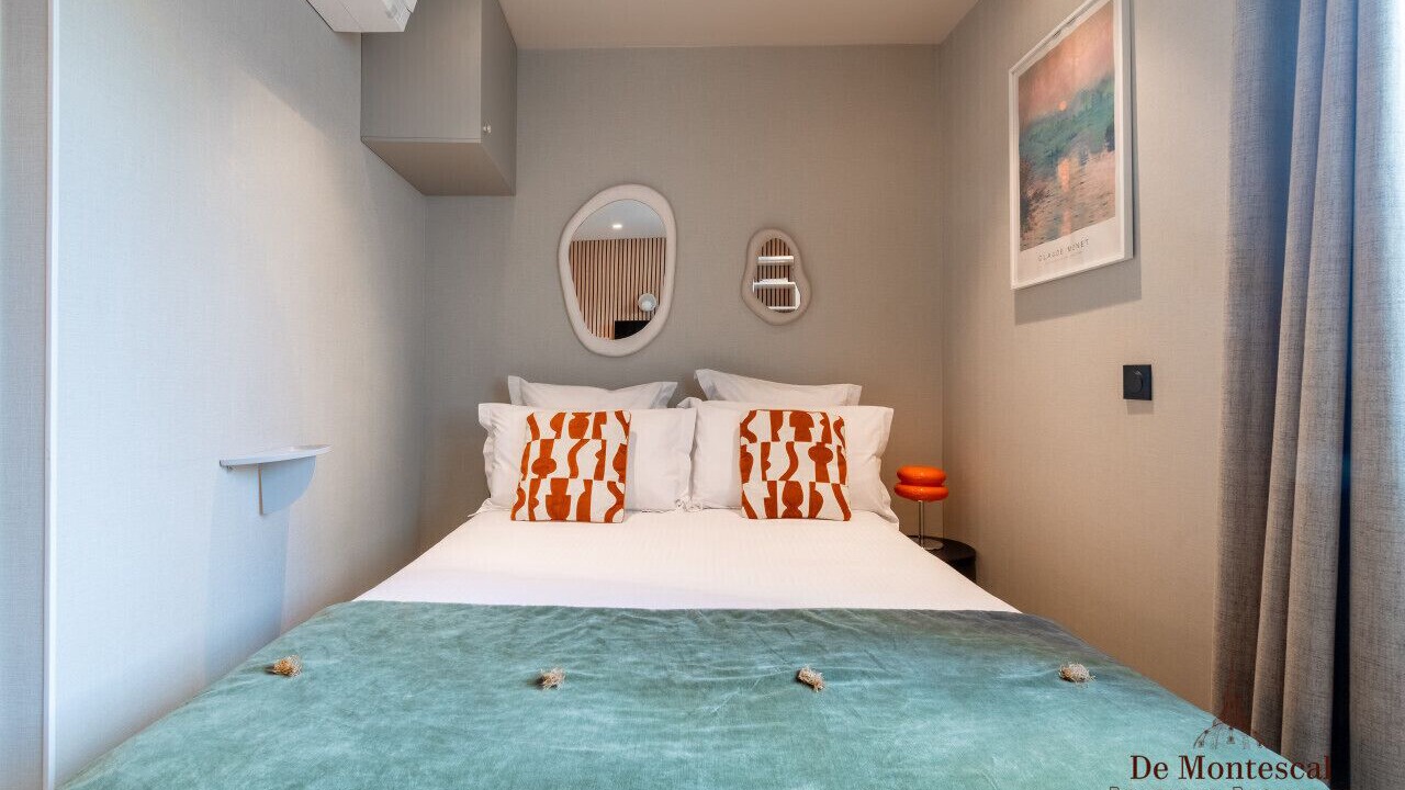 Photo of Bedroom in Notre-Dame-des-Champs