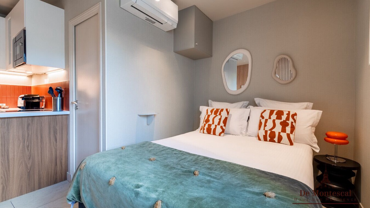 Photo of Bedroom in Notre-Dame-des-Champs