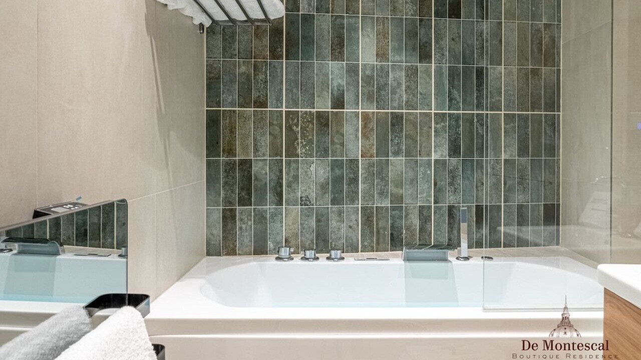 Photo of Bathroom in Notre-Dame-des-Champs