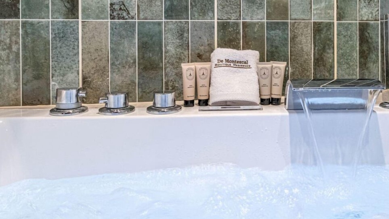 Photo of Bathroom in Notre-Dame-des-Champs