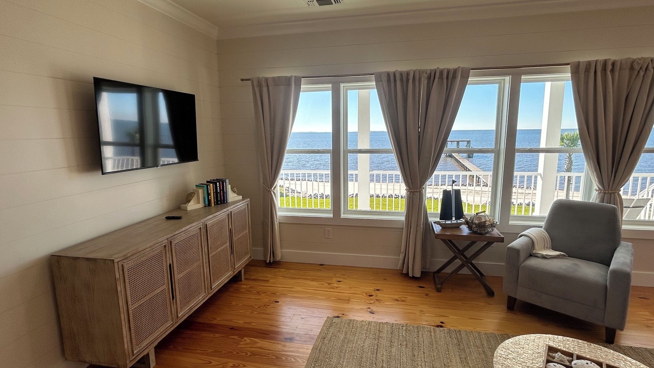 Photo of Bedroom in Ocean Springs