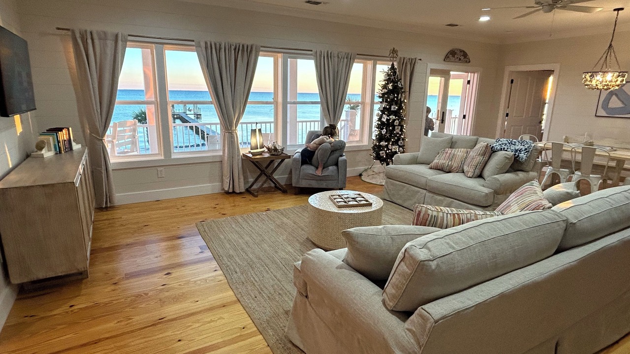 Photo of Livingroom in Ocean Springs