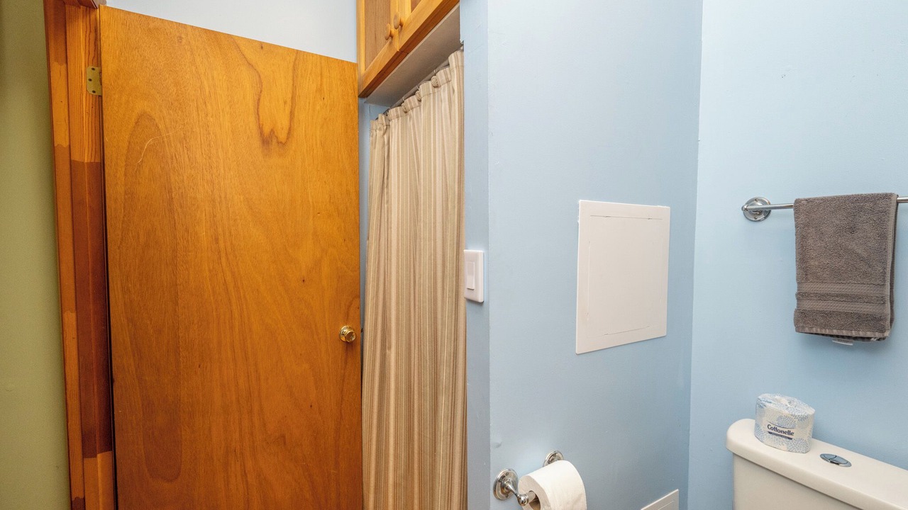 Photo of Bathroom in Mountainside