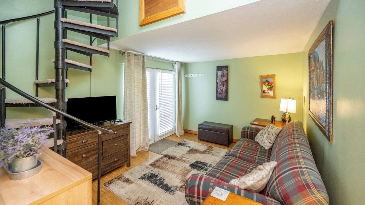 Photo of Livingroom in Mountainside