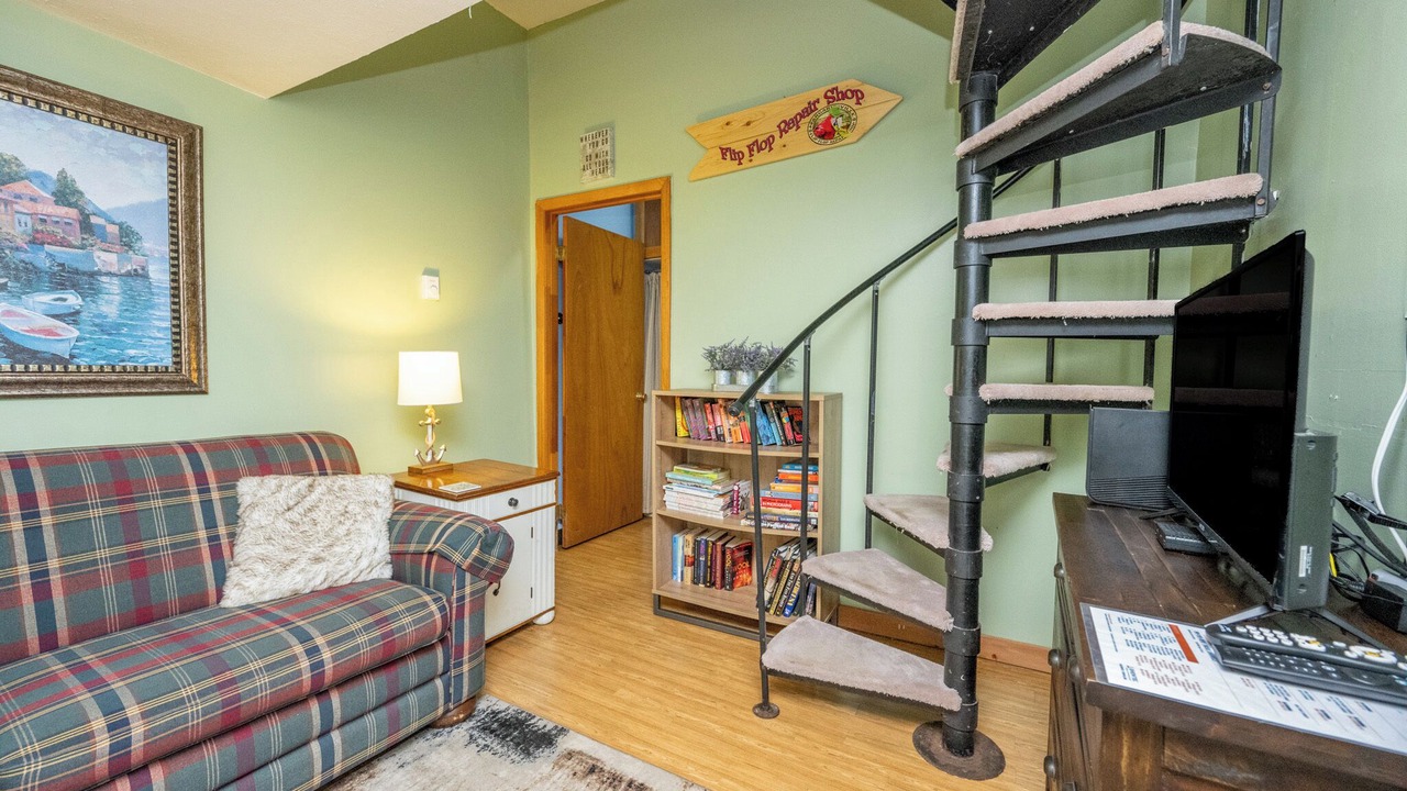 Photo of Livingroom in Mountainside
