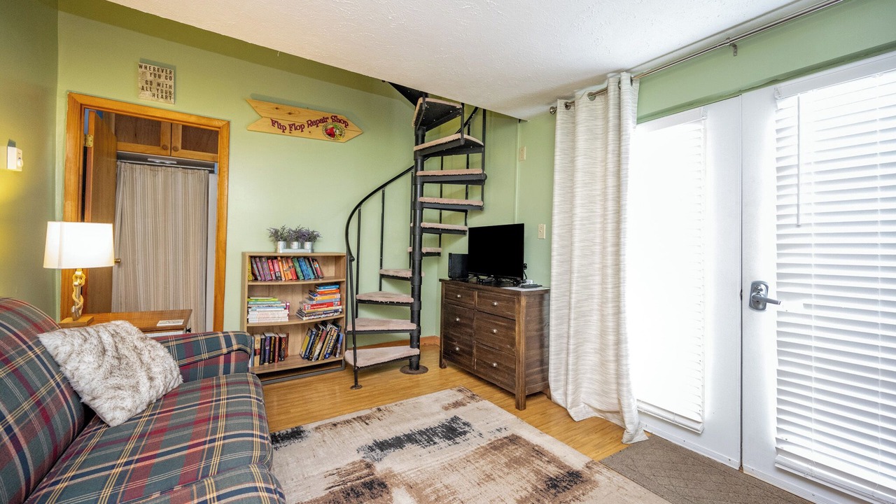 Photo of Livingroom in Mountainside