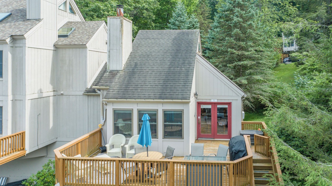 Photo of Patio Balcony in Mountainside