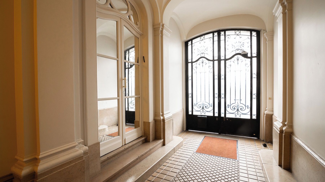 Photo of Others in Porte d'Asnieres