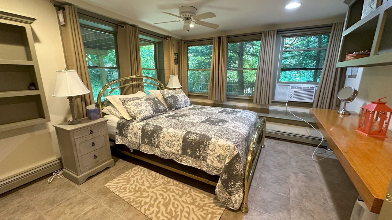 Photo of Bedroom in Brewster