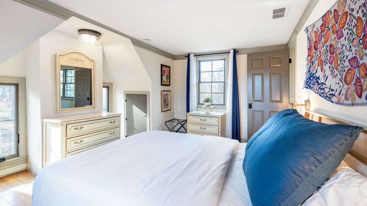 Photo of Bedroom in Aldie